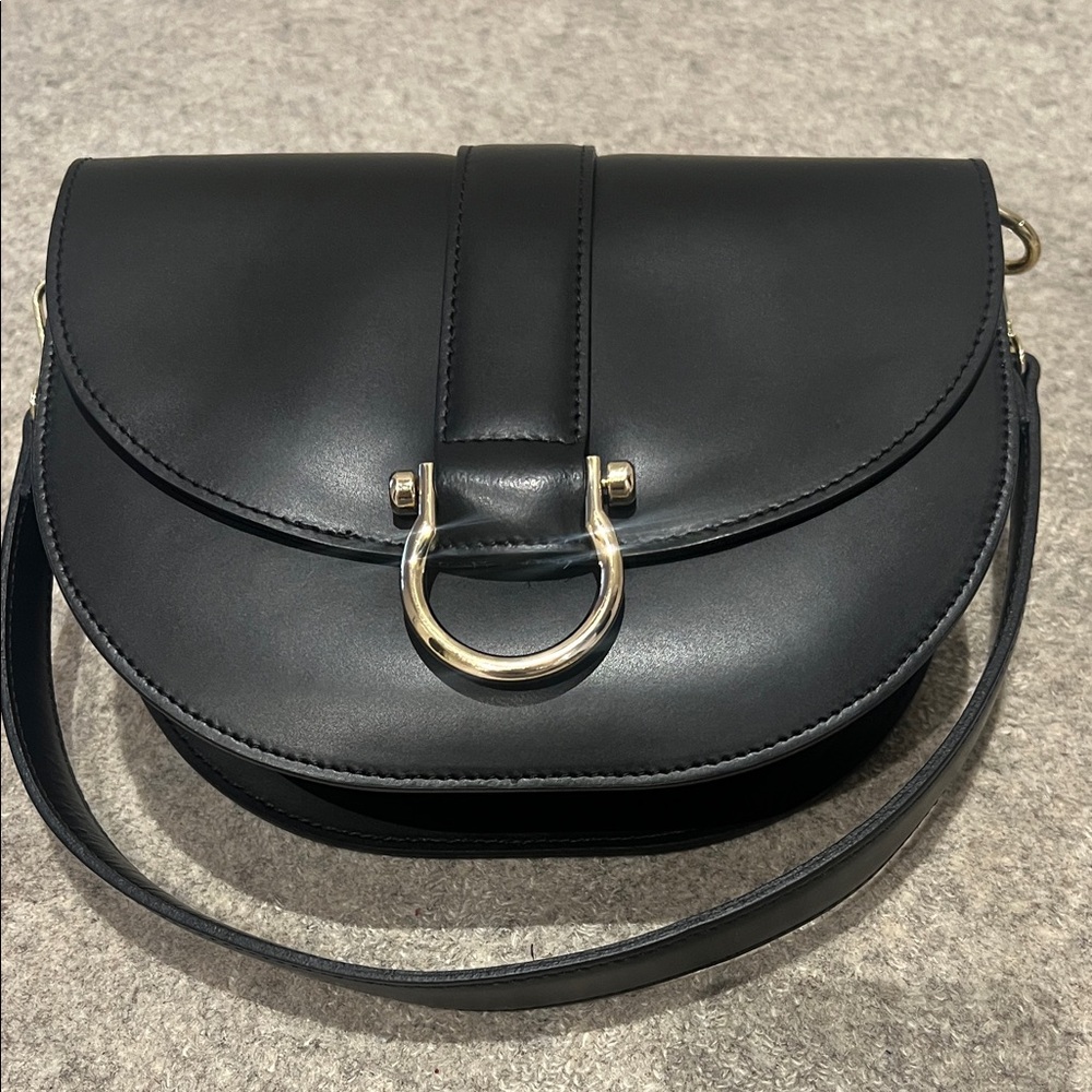 Divina Firenza Belissimo Elegant Black Leather Shoulder Bag